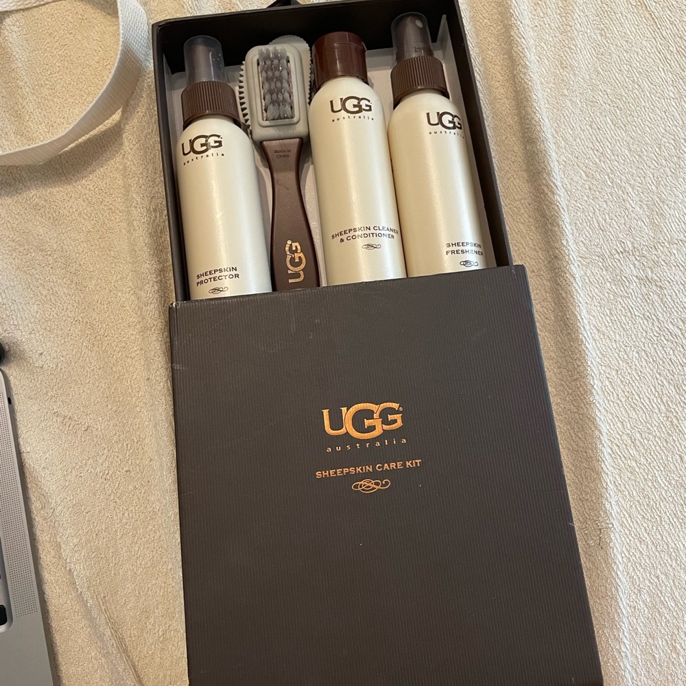UGG Sheepskin Care Kit - Lightly Used